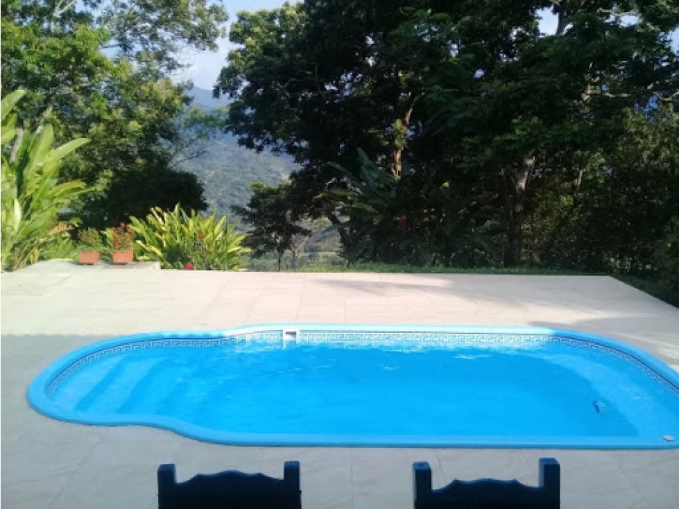 Maat vende Finca en Villeta, salitre negro 60.600m2  $1.150 Millones