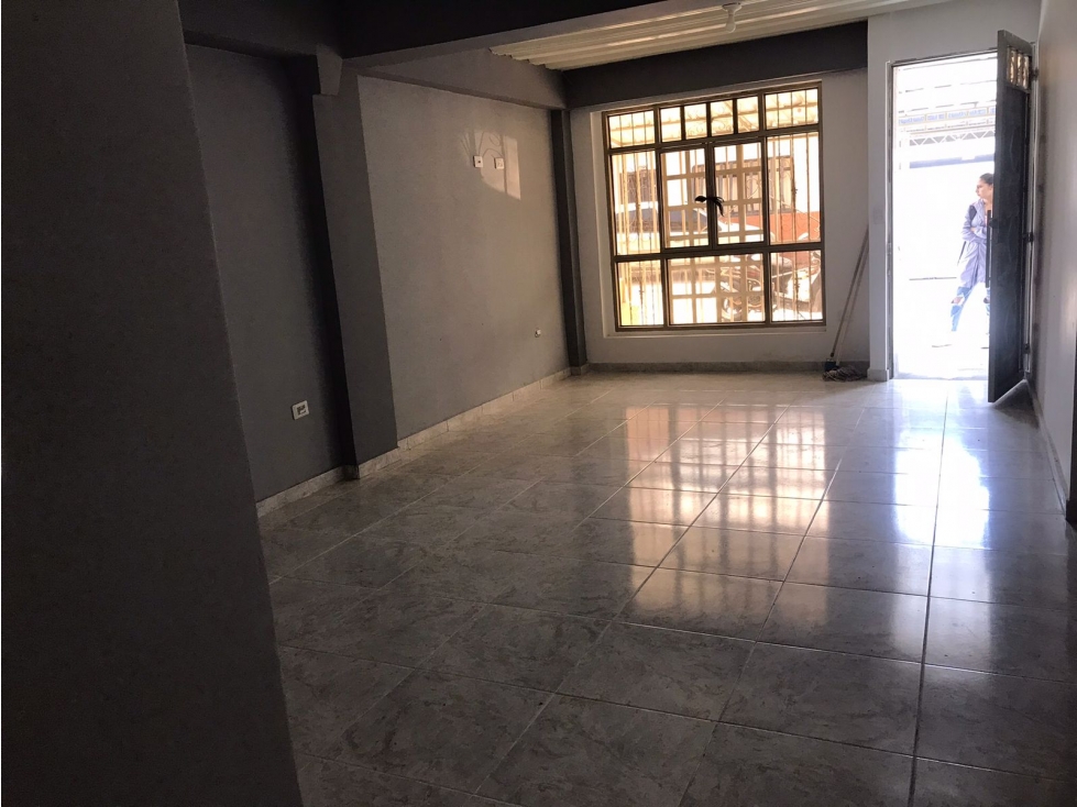 SE VENDE CASA EN EL BARRIO EL RECREO