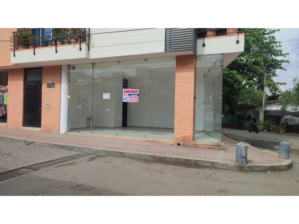 ARRIENDO LOCAL CENTRAL EN VILLETA