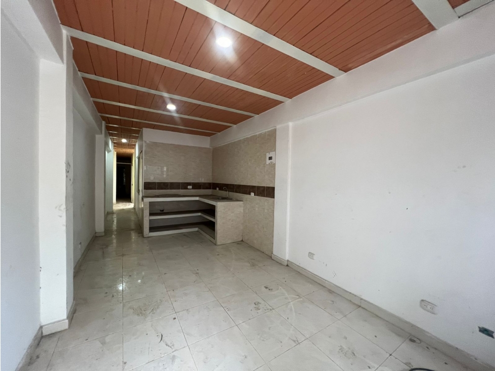 VENDEMOS CASA DE UN SOLO PISO  BARRIO NUEVA FLORESTA