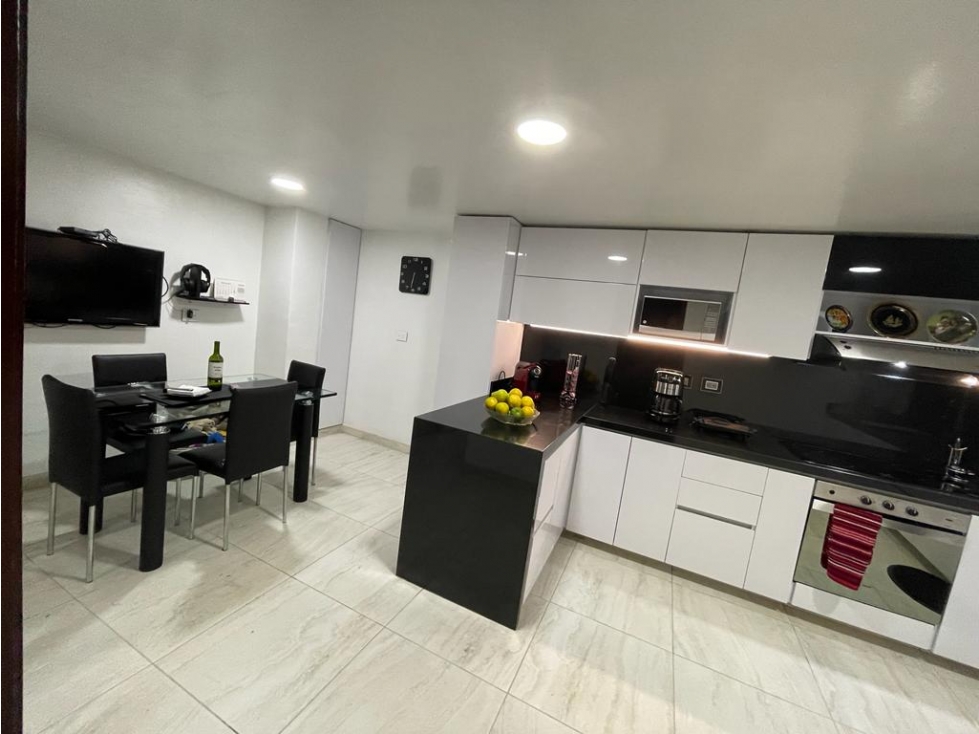 APARTAMENTO EN VENTA SECTOR SANTA BARBARA, BOGOTÁ