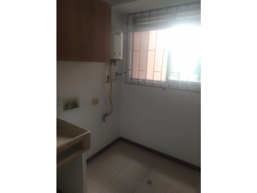 APARTAMENTO EN RENTA UBICADO EN EL POBLADO