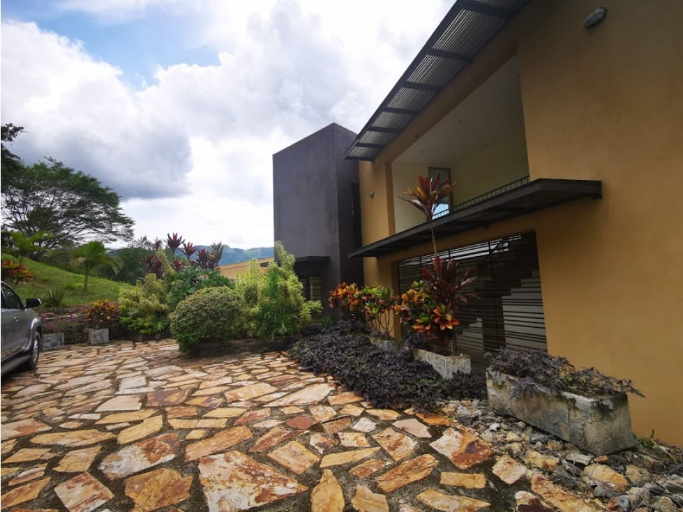 Guayabetal Casa Campestre completamente Dotada y con Vista Verde