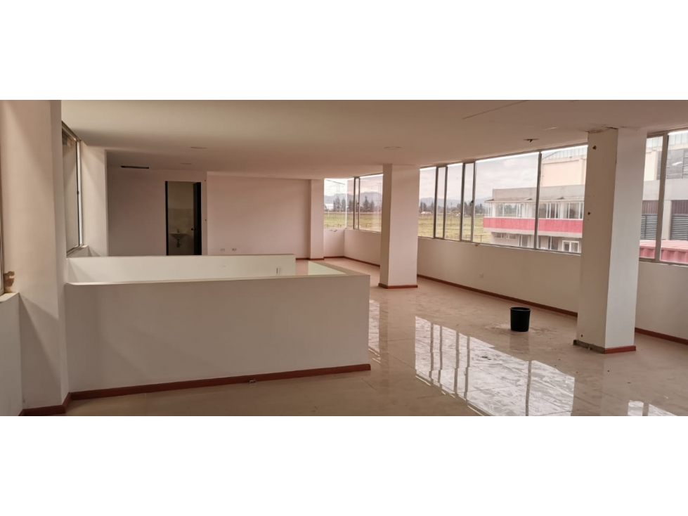 VENDE BODEGA 1.871 M2 UBICADO EN TENJO