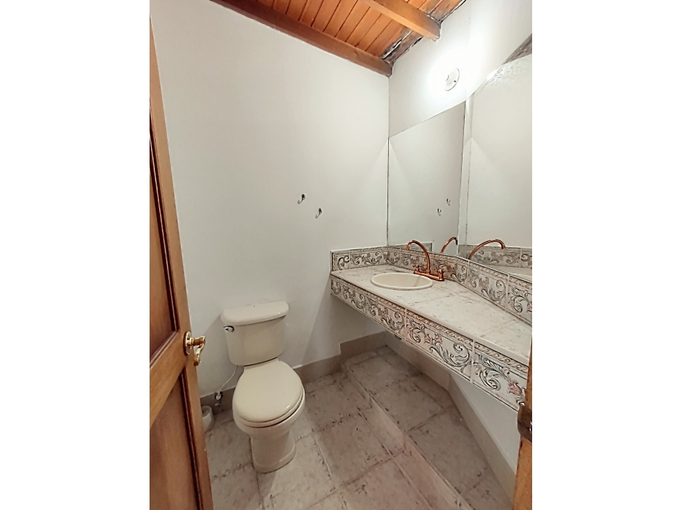 Casa en Venta Loma del Escobero Envigado Parte Baja