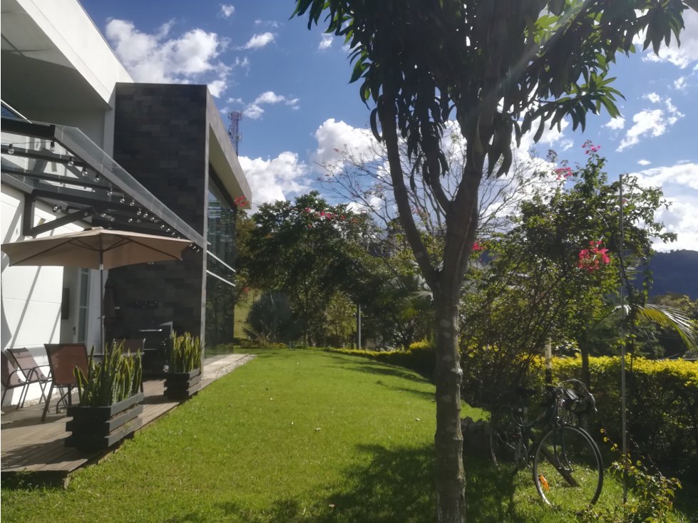 Casa en Venta Loma del Escobero Envigado Antioquia