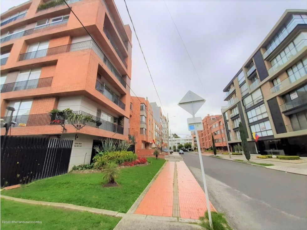 Apartamento en Arriendo en San Patricio a mls 21-898 LR