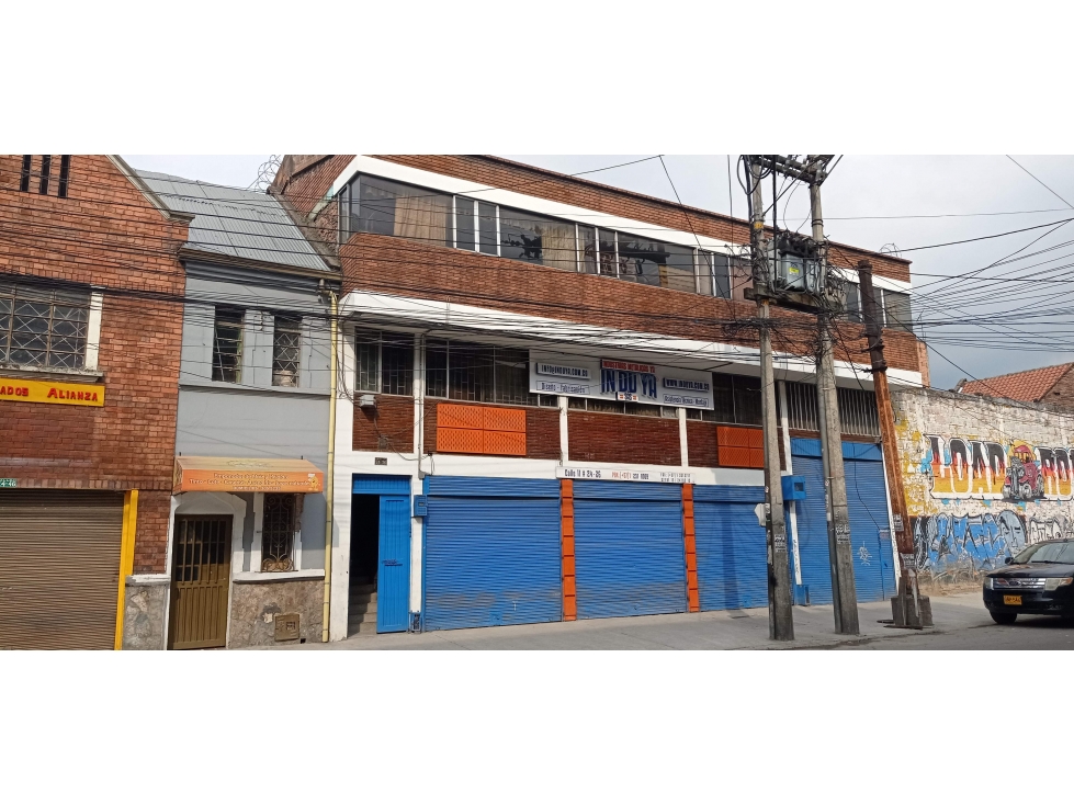 Edificio con Bodega de Triple Altura Ricaurte