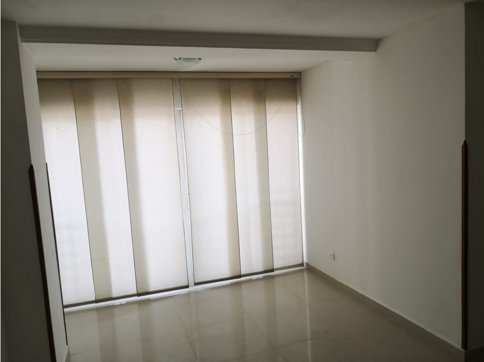 APARTAMENTO EN VENTA EN EDIFICIO EMANUEL CABECERA DEL LLANO