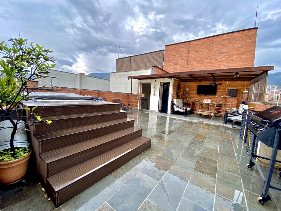 Penthouse con Terraza Privada y Jacuzzi