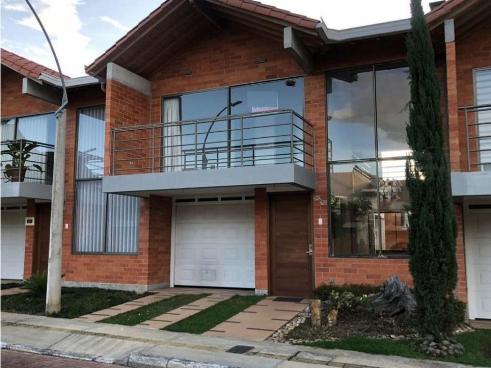 RHBR-10354 (CASA DE 2 NIVELES , Rionegro, Gualanday)