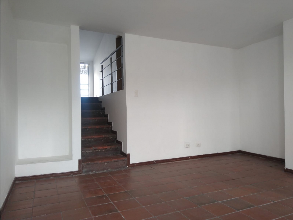 CASA COMERCIAL EN ARRIENDO. EL TRIANGULO-MANIZALES