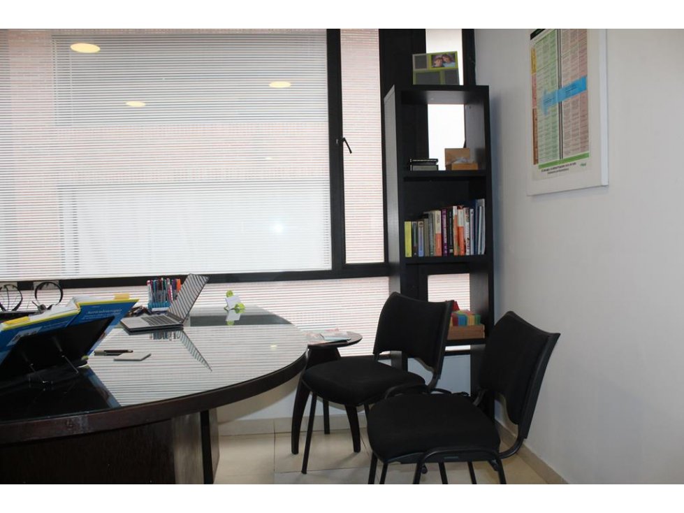 Oficinas/consultorios Chicó: 63m2, 1B y 1P