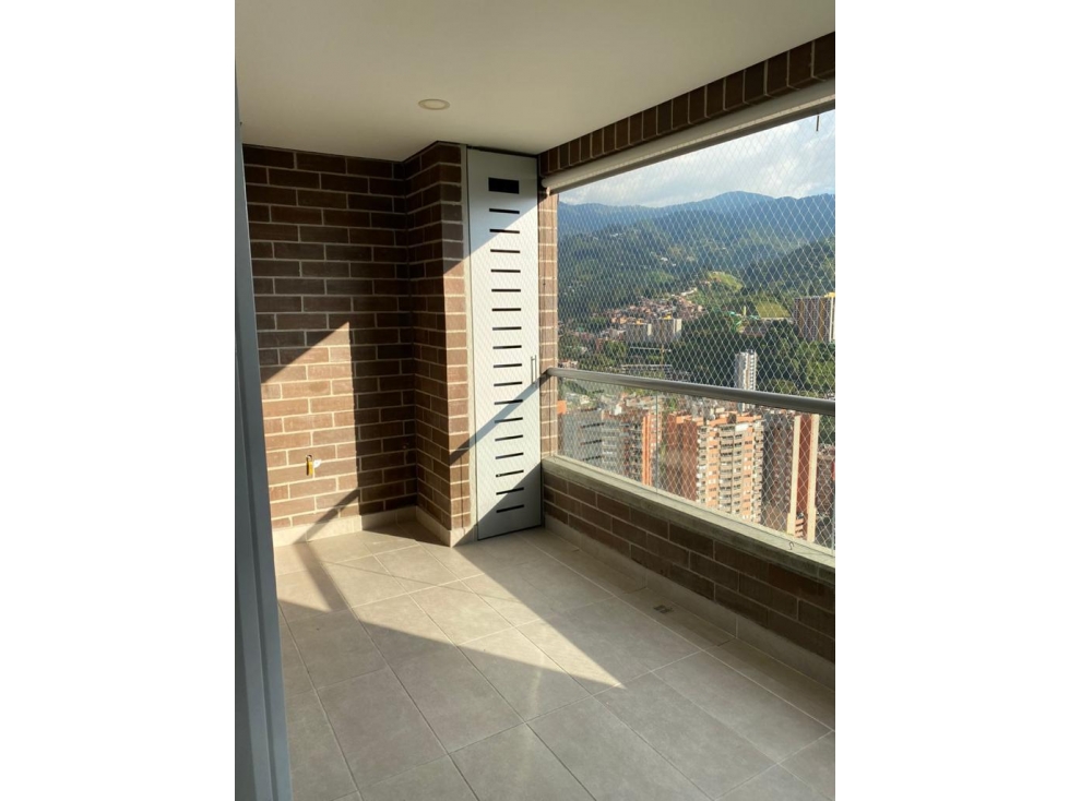 VENDO MODERNO APARTAMENTO EN LOMA DE LAS BRUJAS