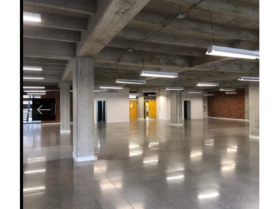 Arriendo  Oficina Local Ideal para Call Center sector Olaya Herrera