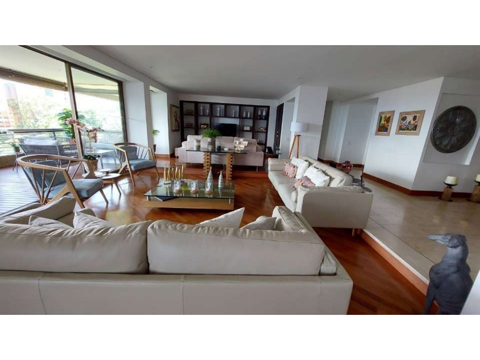 Venta Apartamento en el Poblado, Transversal Superior, 300.70mts