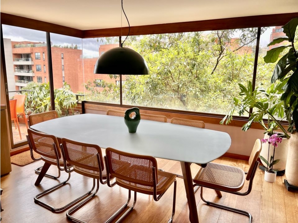 Apartamento con linda vista para arriendo en Rosales