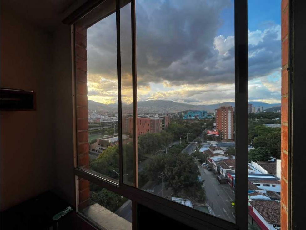 Apartamento en Patio bonito con exelene ubicación, cerca al metro,merc