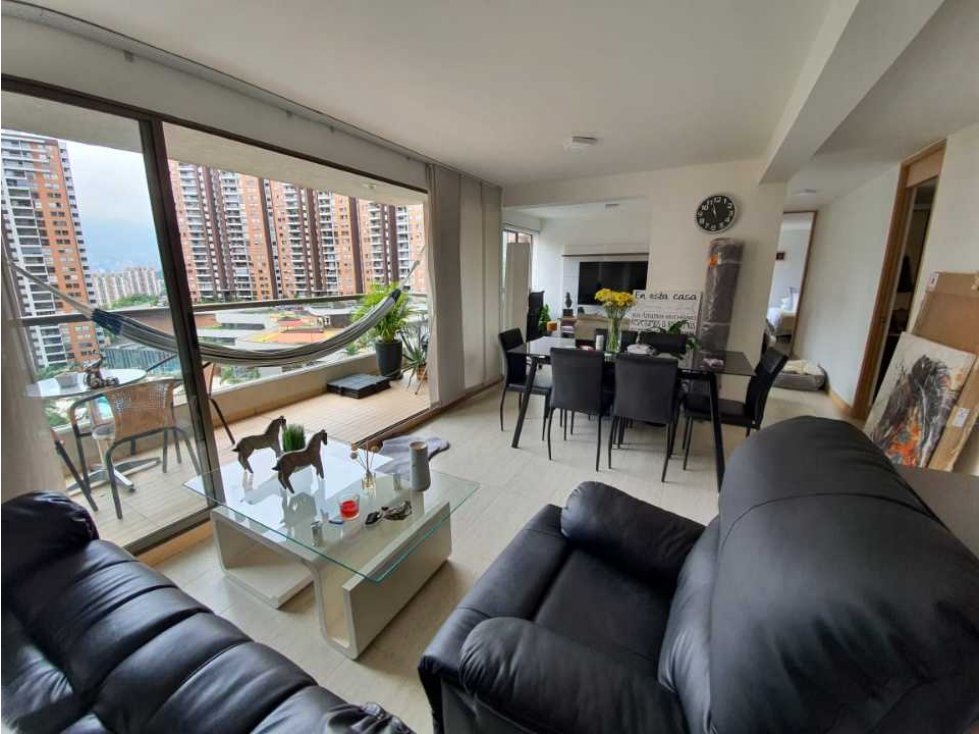 Apartamento en venta en Aviva Loma de los Bernal excelente precio.