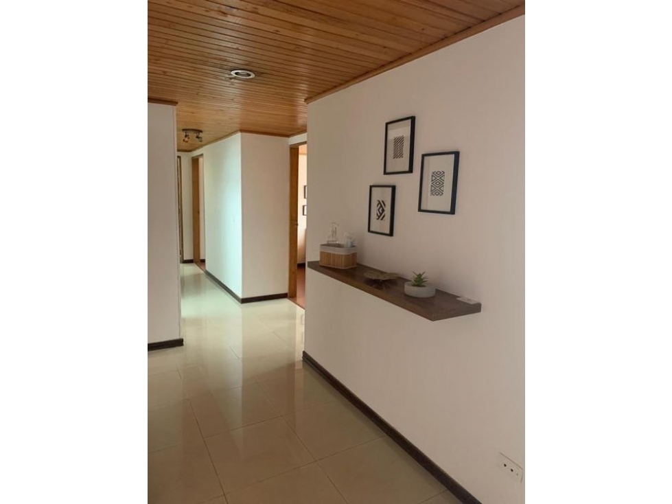 Apartamento para arriendo de 98m2 en la Cra 14b con 119.