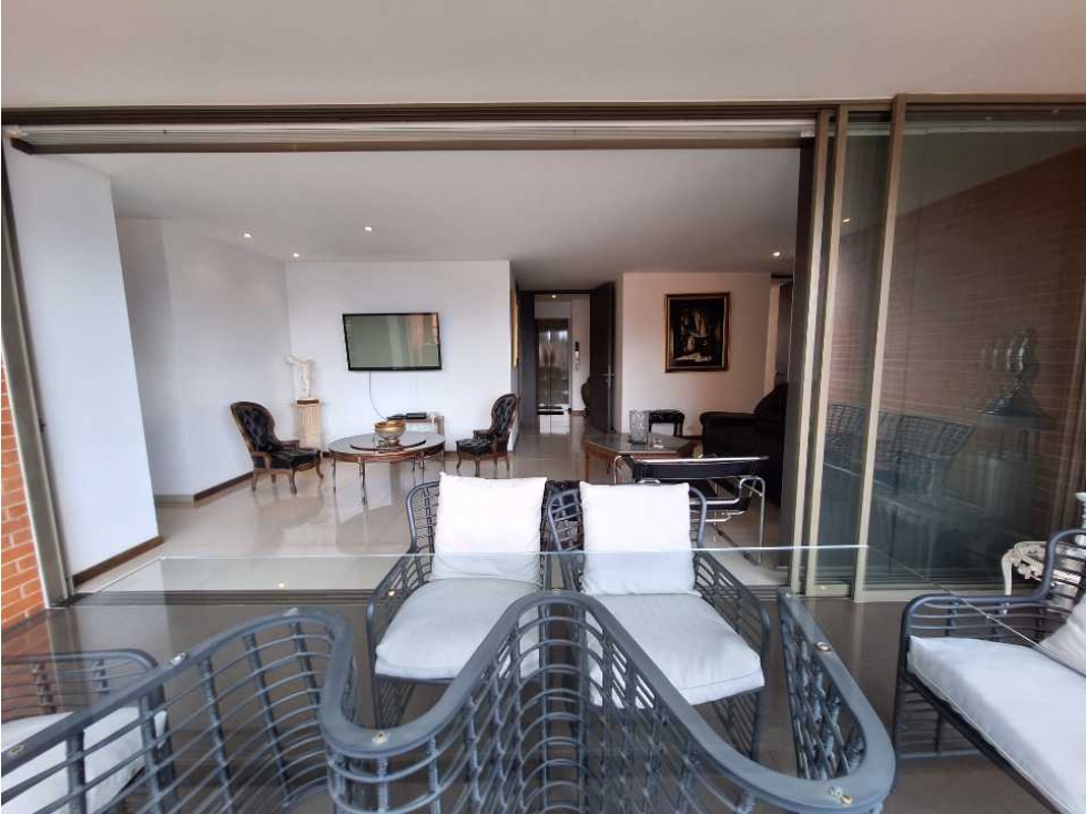 Apartamento Penthouse en venta, Loma de los Parras, El Poblado. Medell