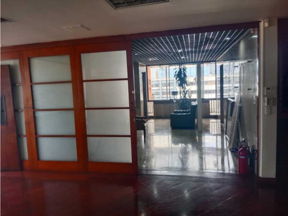 ARRIENDO AMPLIA OFICINA EN LA PORCIUNCULA