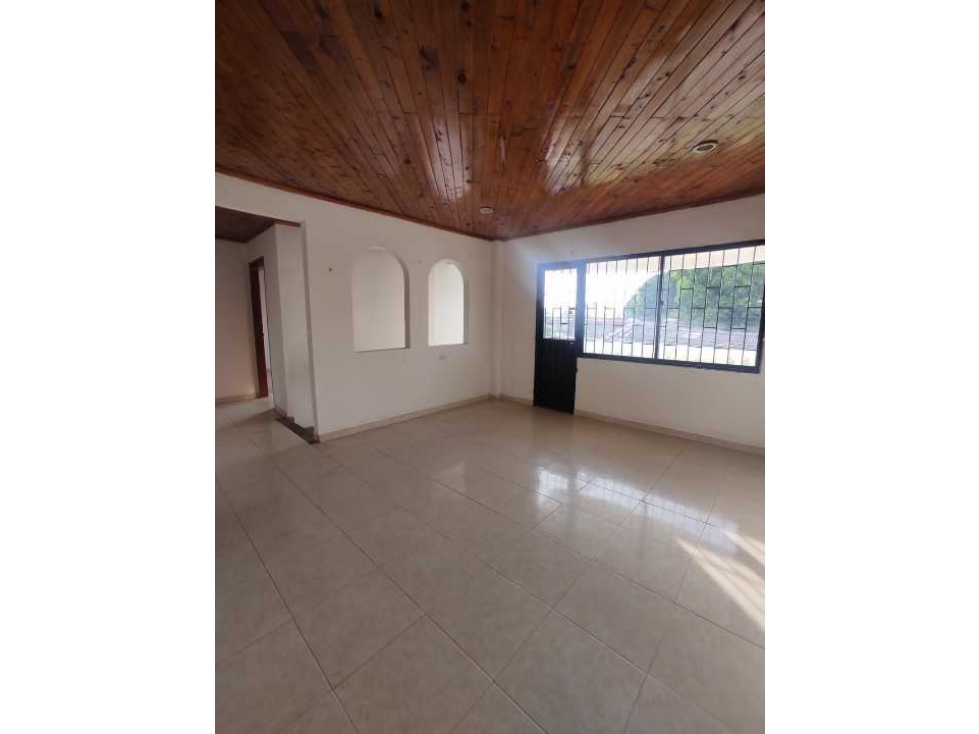 ARRIENDO APARTAMENTO CERCA DEL CENTRO