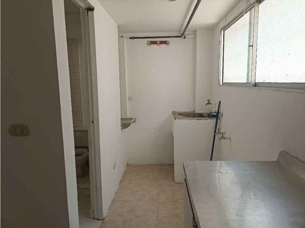 ARRIENDO APARTAMENTO MANGA CARTAGENA