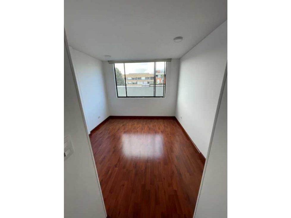 Arriendo Apartamento remodelado Santa Barbara, Bogotá