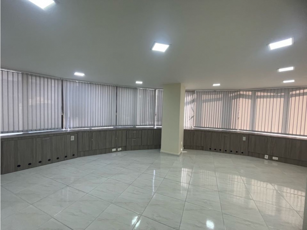 Arriendo de oficina en Medellín, sector centro