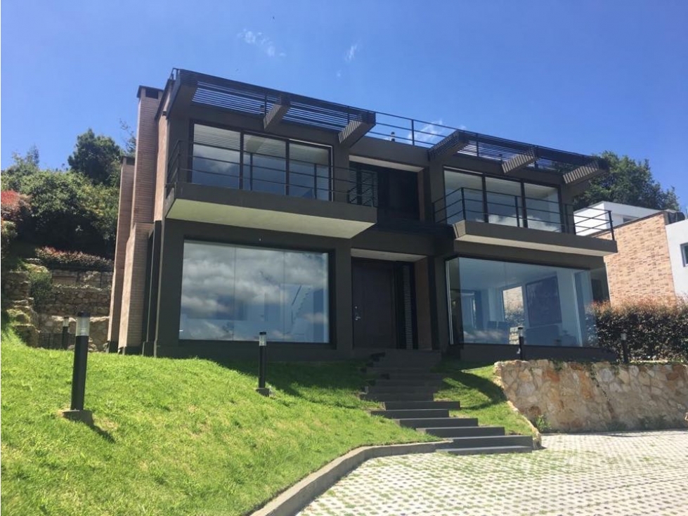 ARRIENDO VENDO CASA APOSENTOS-SOPO