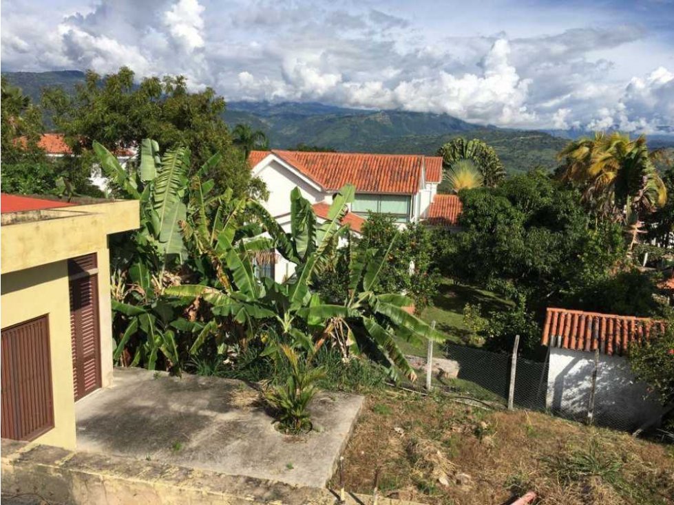 Casa campestre para venta en clima cálido, rodeada de montañas