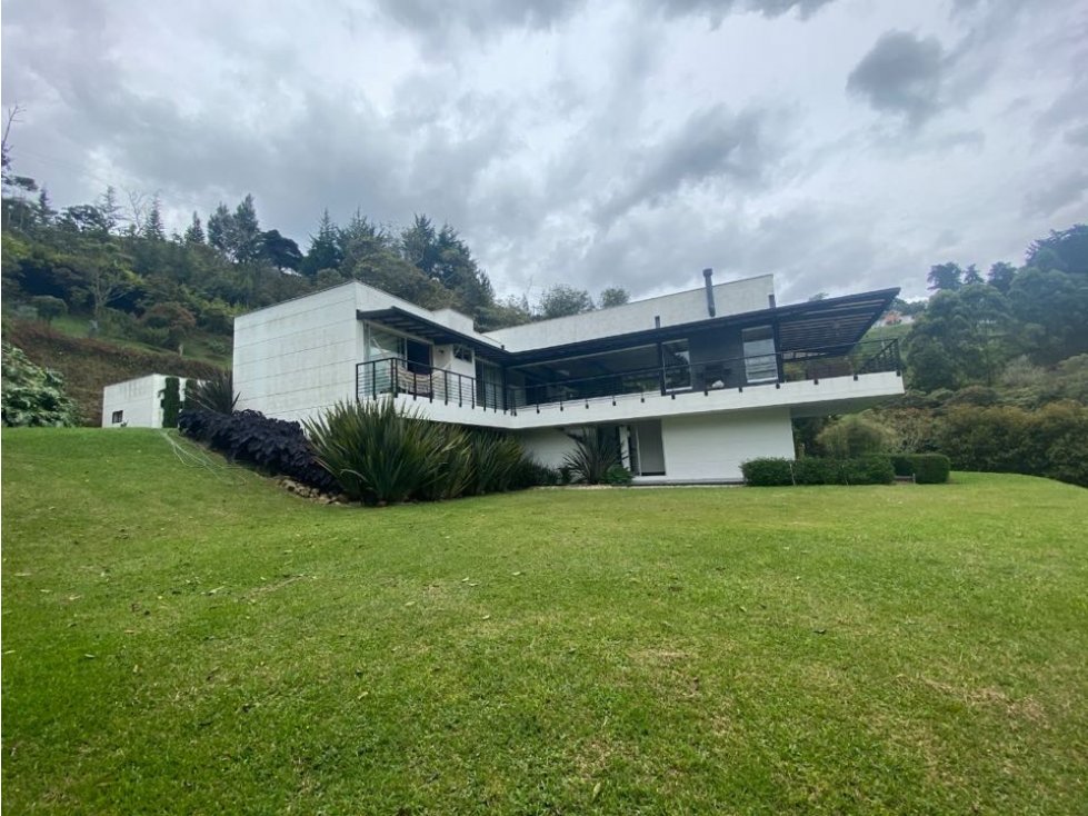 CASA CAMPESTRE EN LLANO GRANDE , RIO NEGRO ANTIOQUIA