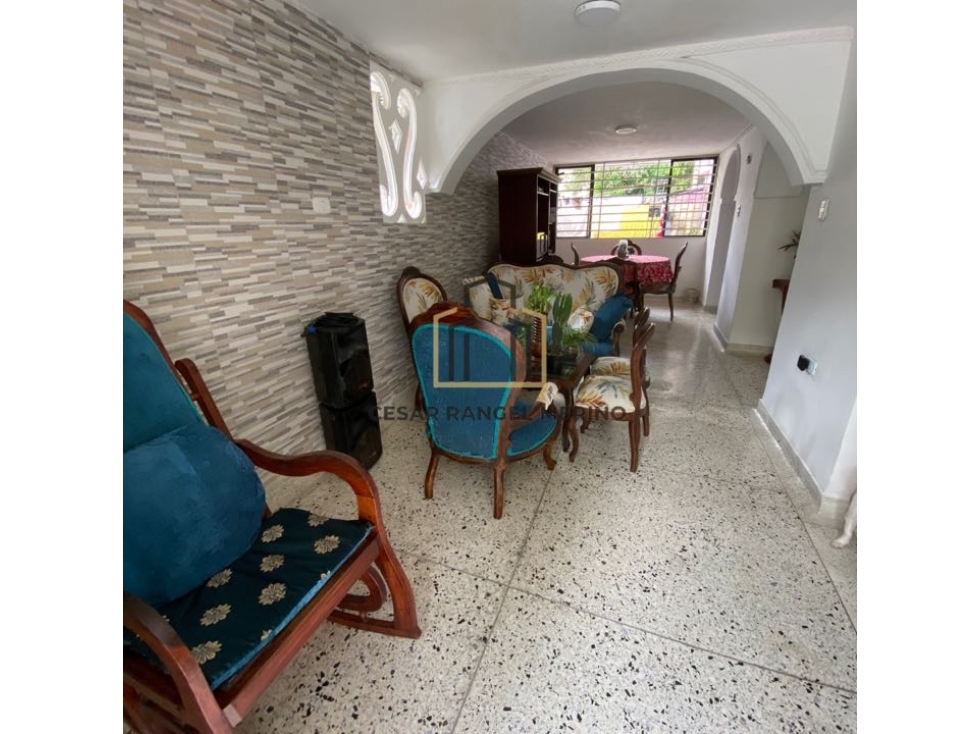 CASA EN VENTA - BARRIO CAMPO ALEGRE