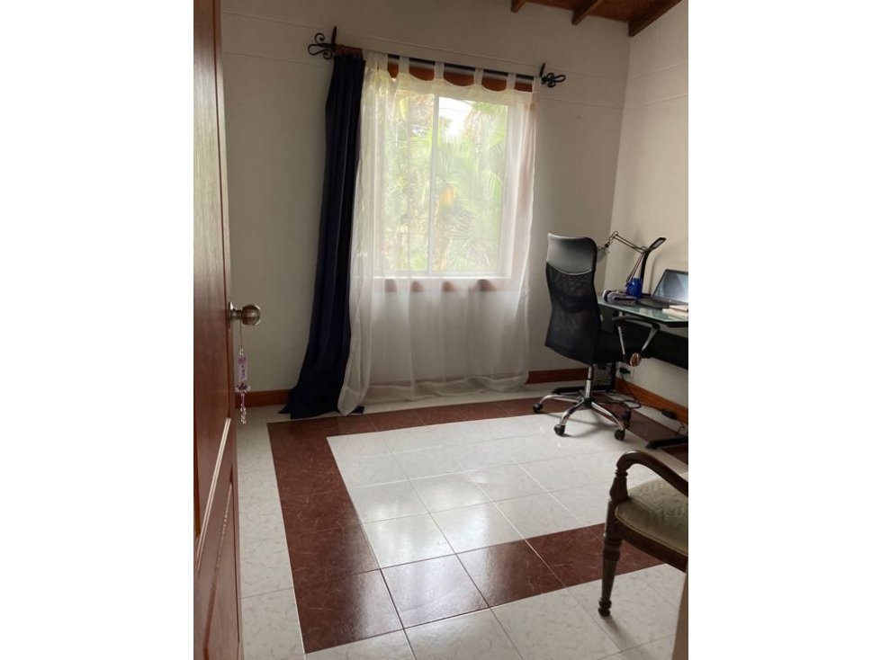 Casa en Venta en Envigado cerca al polideportivo.