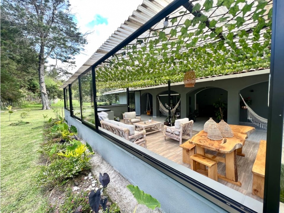 CASA FINCA REMODELADA EN EL RETIRO