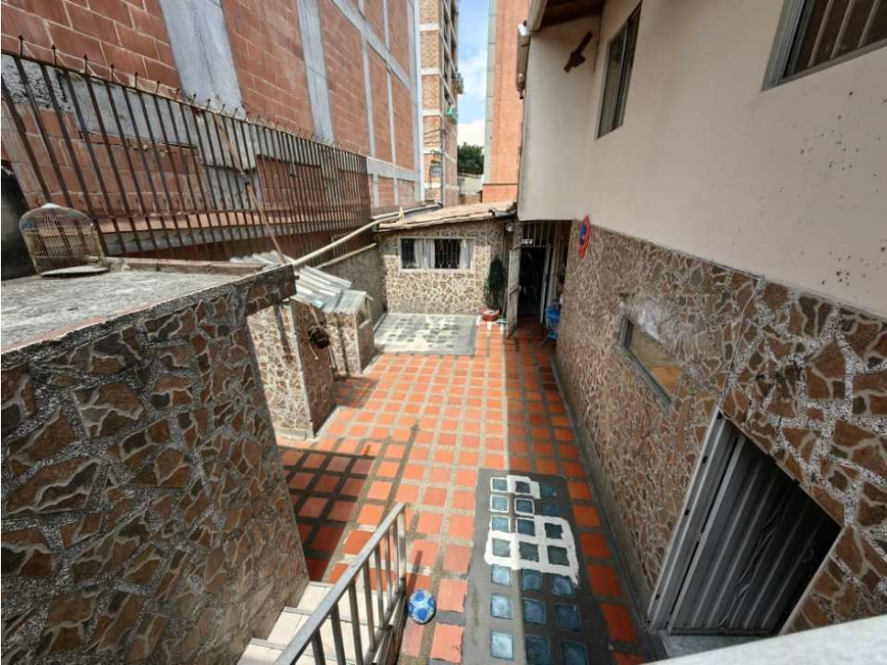 CASA LOTE EN VENTA EN CONQUISTADORES