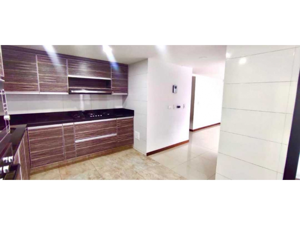 EN VENTA HERMOSA CASA EN MODELIA