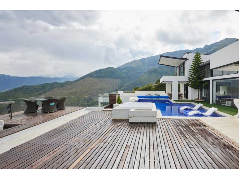 Espectacular Casa en Bello Antioquia en Unidad Cerrada