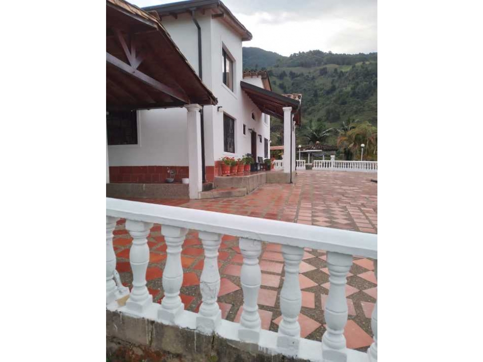 FINCA DE 43.520 M2 AL SUR DE MEDELLÍN