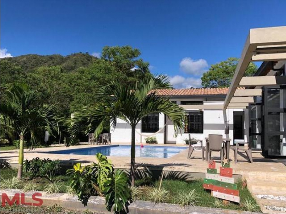 Finca recreativa en Santa Fe de Antioquia.(MLS#239446)