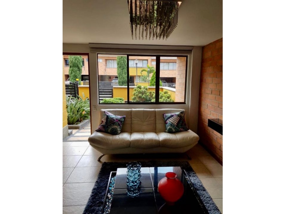 HERMOSA CASA EN VENTA ITAGUI SURAMERICA