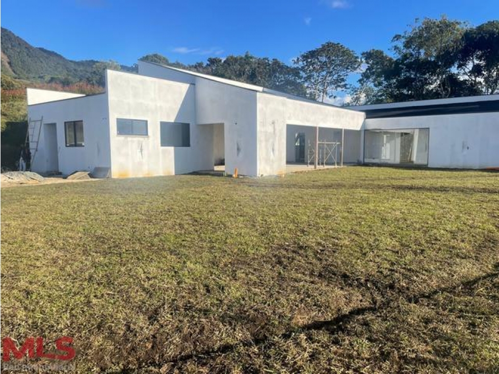 Hermosa casa para estrenar.(MLS#235675)