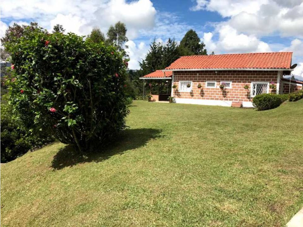 LINDA FINCA EN VENTA EN LA VEREDA LA CLARA EN GUARNE ANTIOQUIA