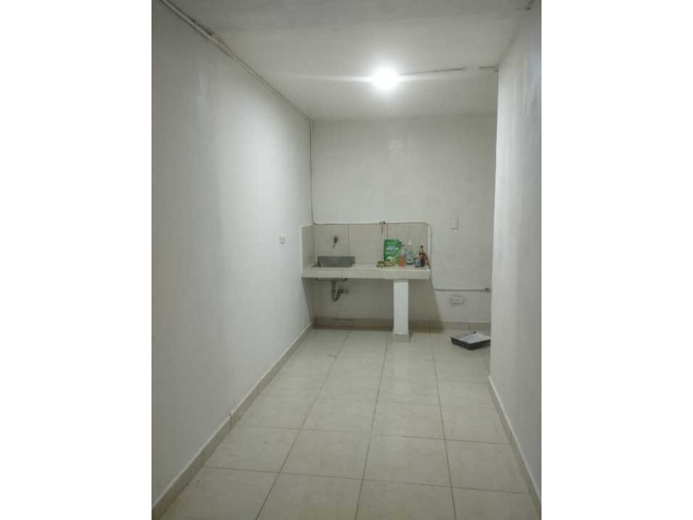 Local en arriendo en envigado barrio mesa