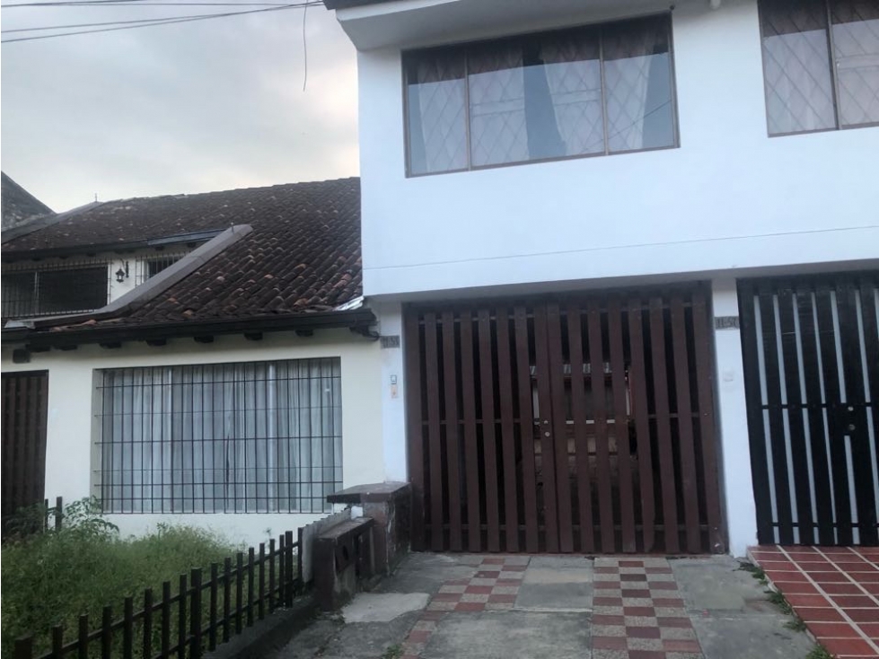 LUXA  VENDE CASA BARRIO SANTA CLARA. Excelente ubicación