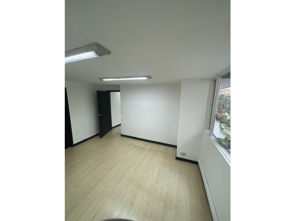 Oficina calle 73 con 7 (115 mts + 90 mts de terraza)