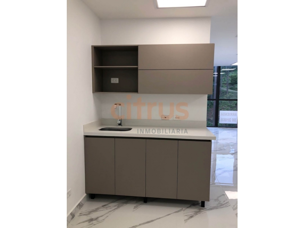 Oficina en Arriendo en Medellin - Las Palmas