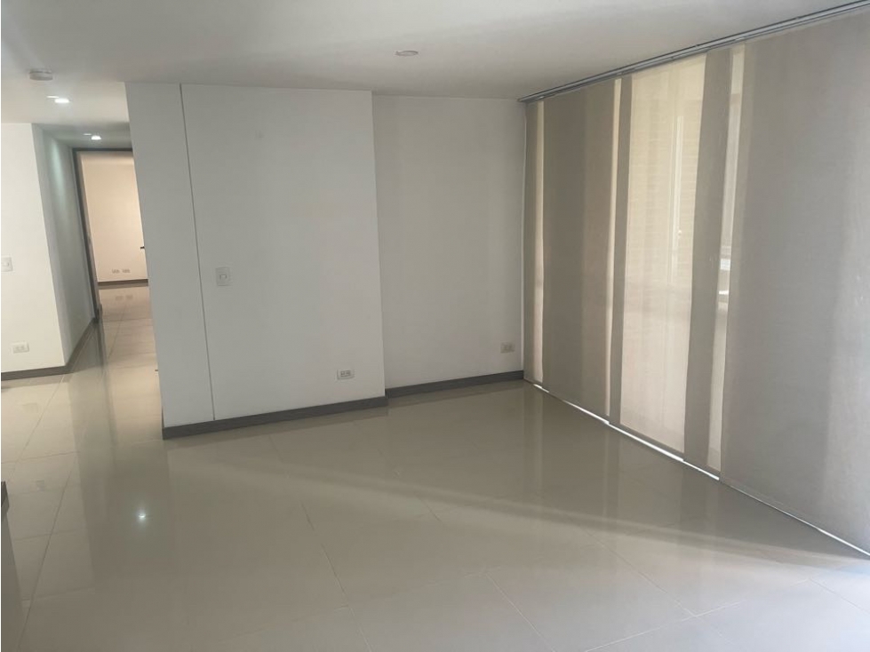 Se arrienda excelente apartamento en ciudad del rio