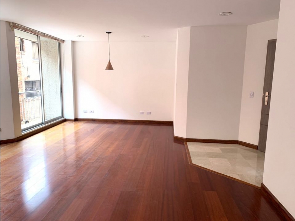 SE ARRIENDA HERMOSO APARTAMENTO EN SANTA BARBARA. A